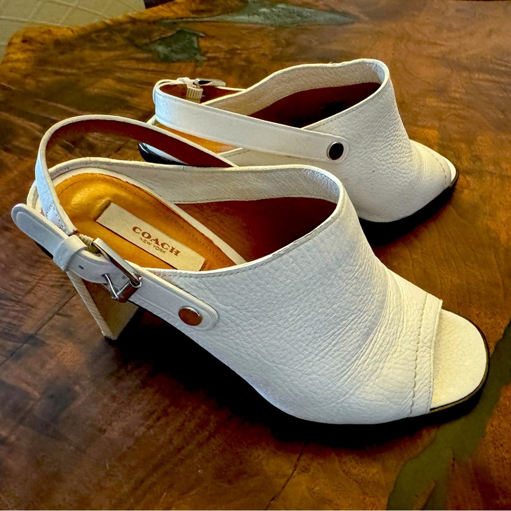 COACH New York white leather slingback sandals SZ 8